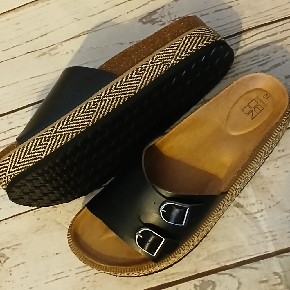 No Boundaries Women's Platform Comfort Foot Bed Sandals Black Size 10